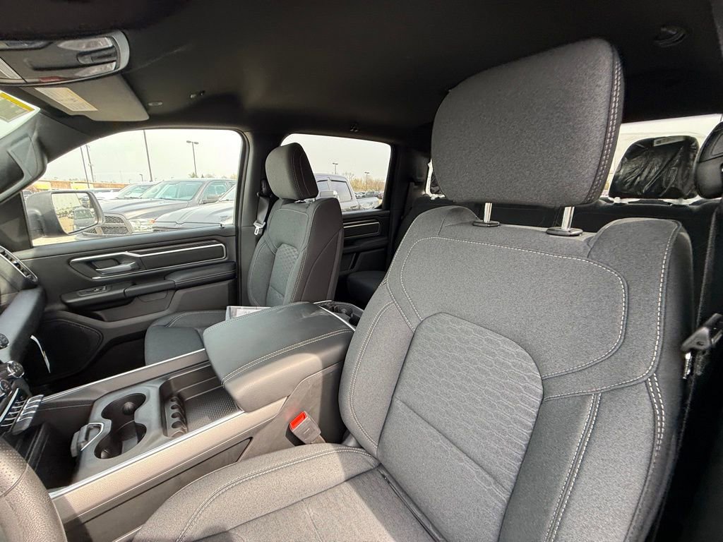 New 2026 RAM 1500 4x4 Crew Cab image 13