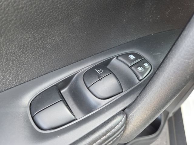 Used 2020 Nissan Rogue SV image 8