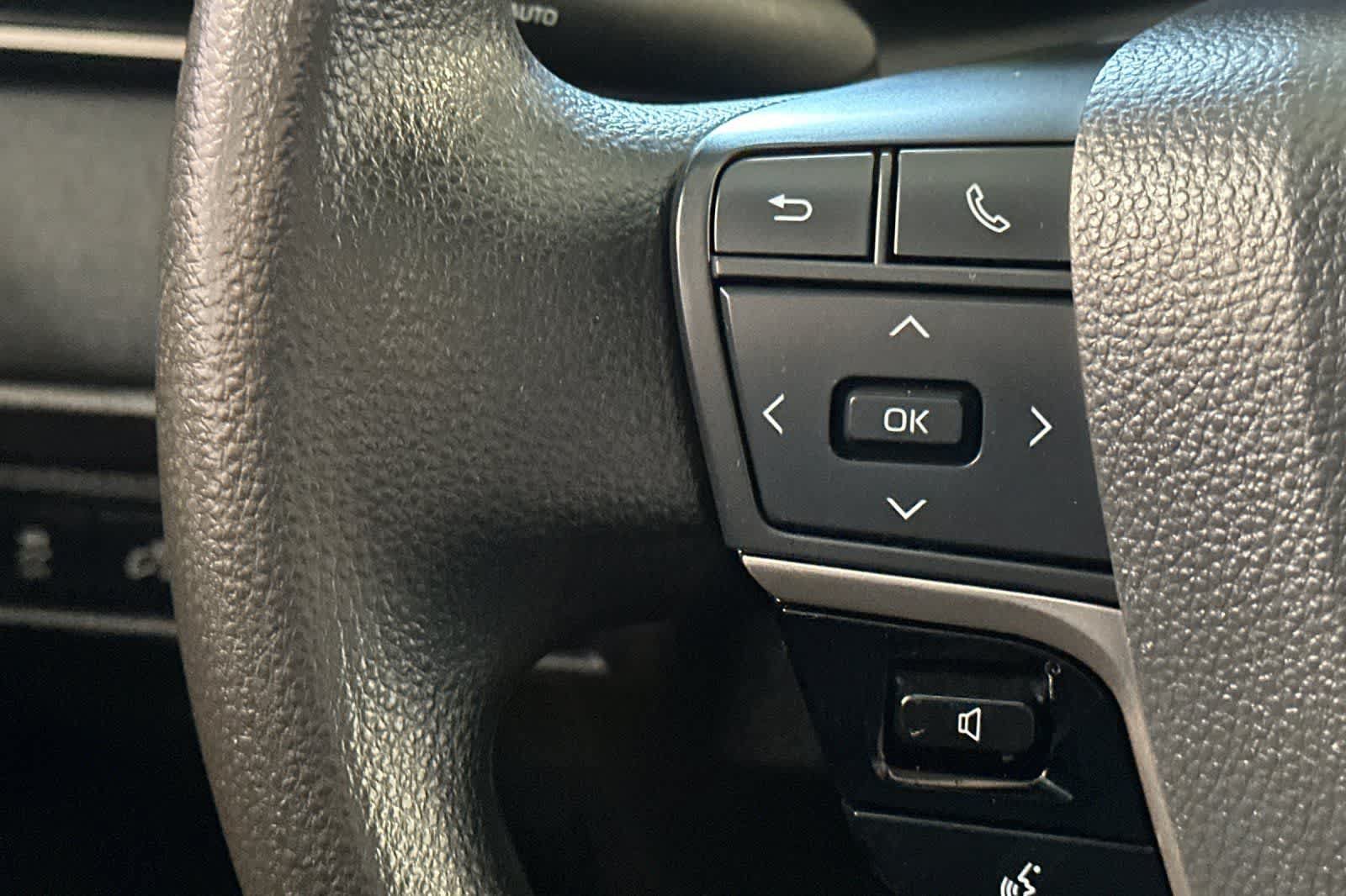 Used 2025 Toyota Camry LE FWD image 29