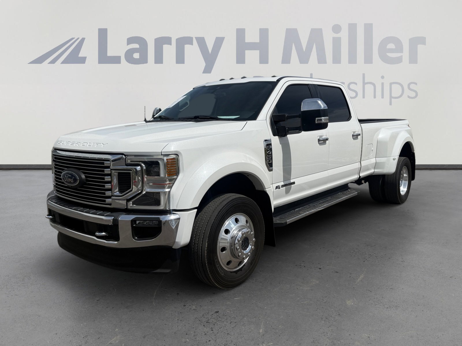 Used 2021 Ford F450 Lariat w/ Lariat Ultimate Package image 1