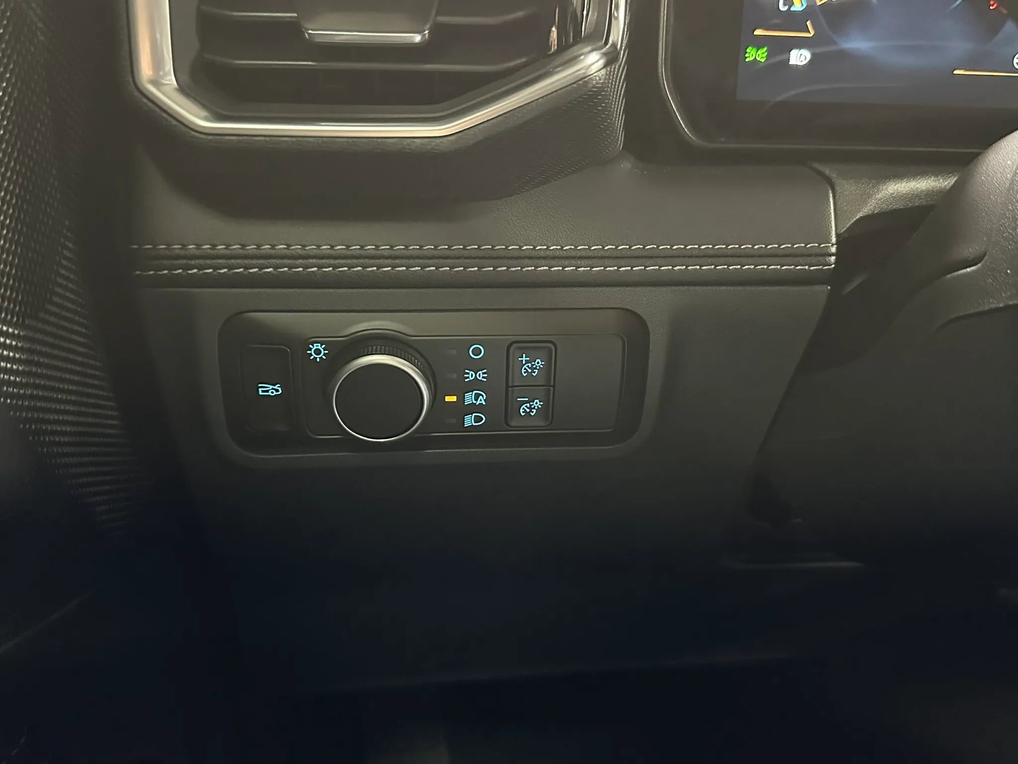 Used 2025 Ford Mustang GT Premium RWD image 33