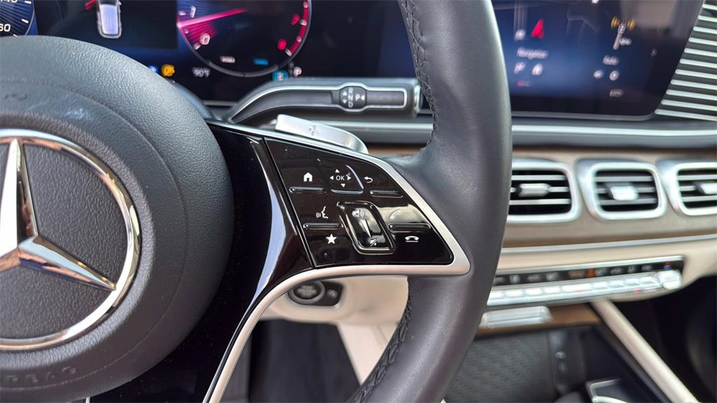 Used 2024 Mercedes-Benz GLE 450 4MATIC image 18