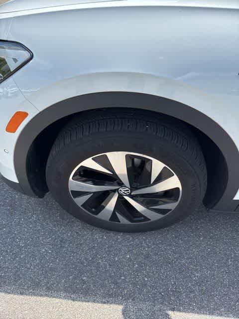 Used 2023 Volkswagen ID.4 Pro AWD/4WD image 10