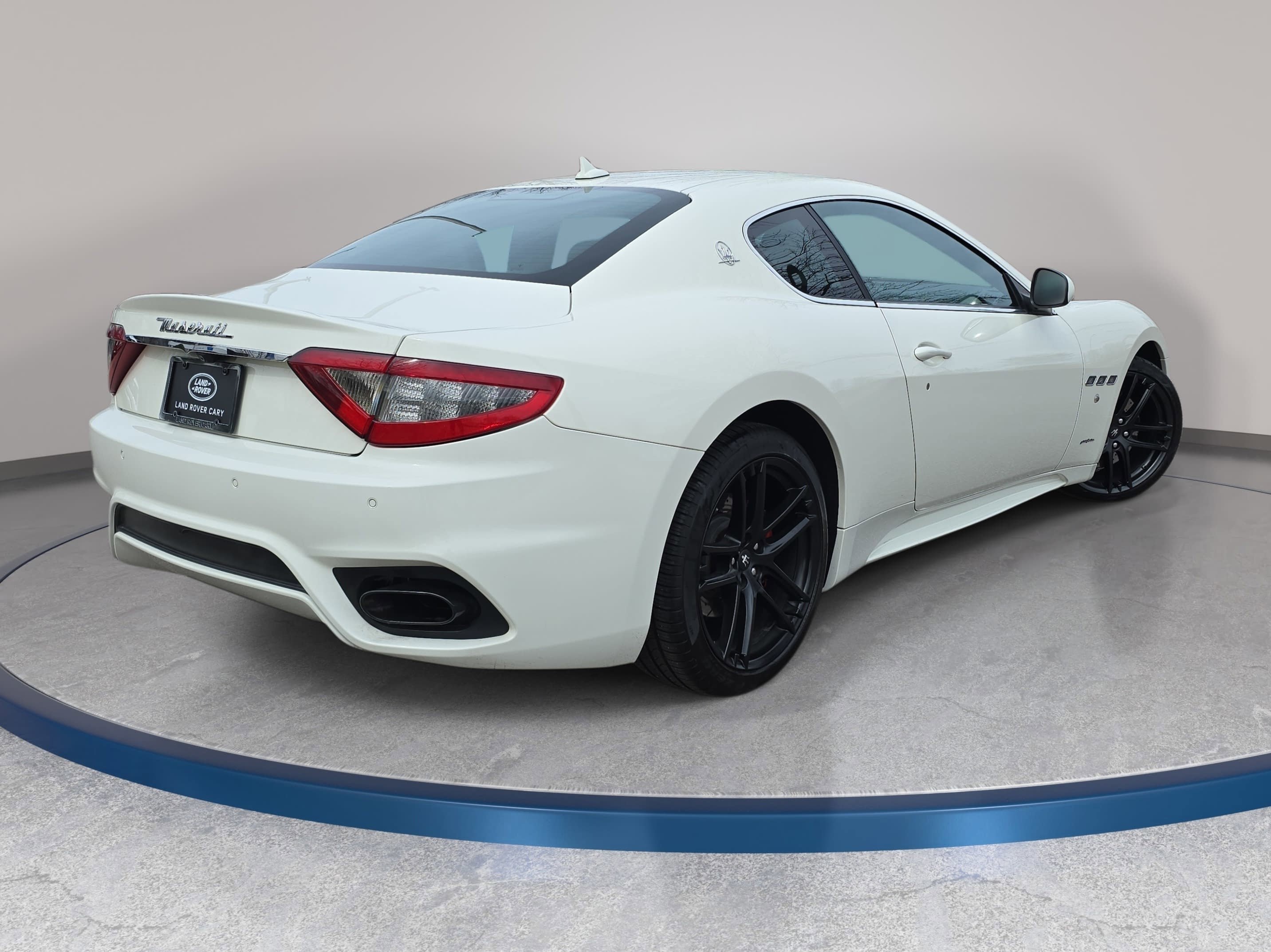Used 2018 Maserati GranTurismo Sport RWD image 5