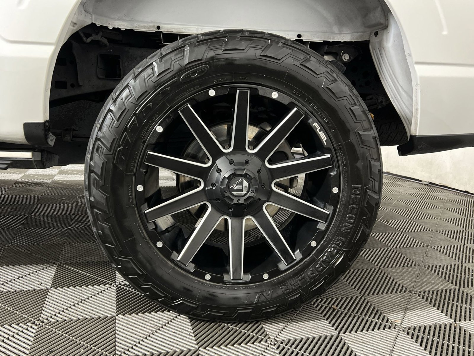 Used 2022 Ford F150 Platinum w/ Equipment Group 701A High image 12