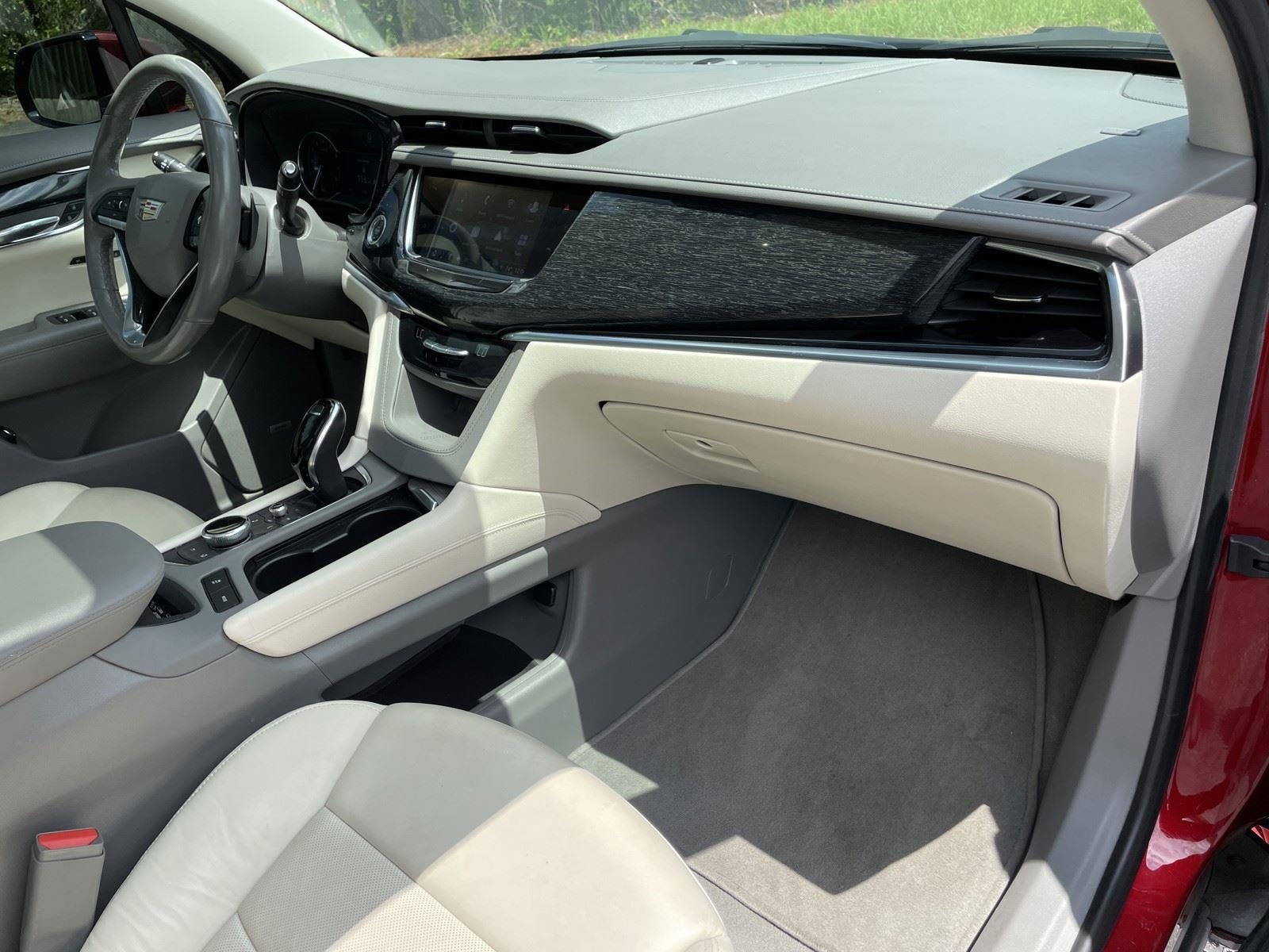 Used 2021 Cadillac XT6 Premium Luxury FWD image 52