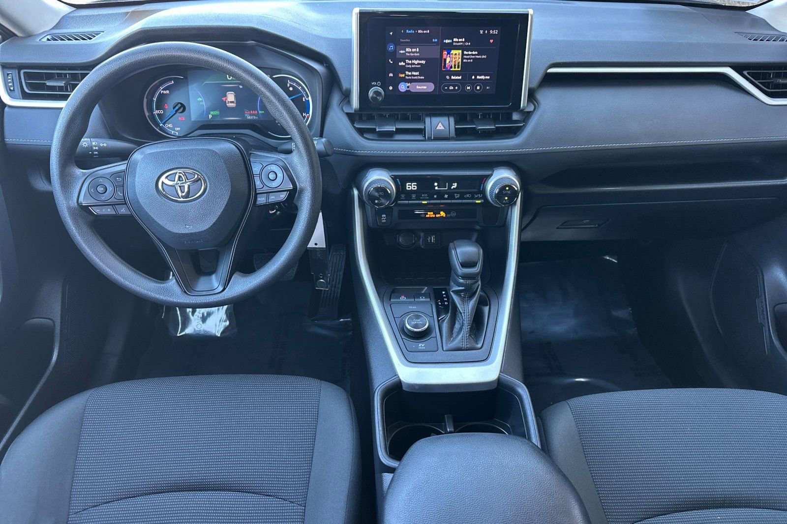 Certified 2024 Toyota RAV4 LE AWD/4WD image 17