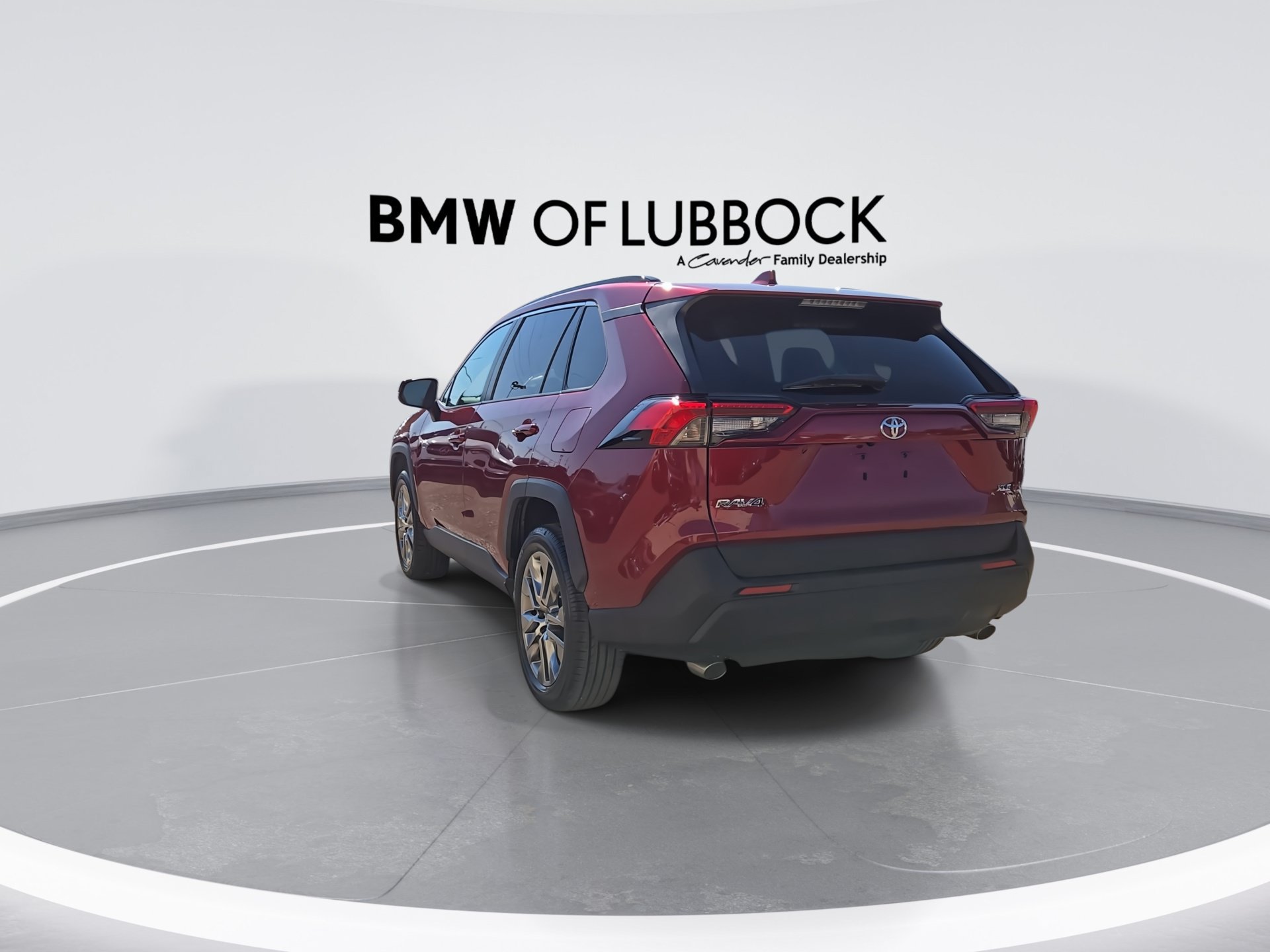 Used 2019 Toyota RAV4 XLE Premium FWD image 7