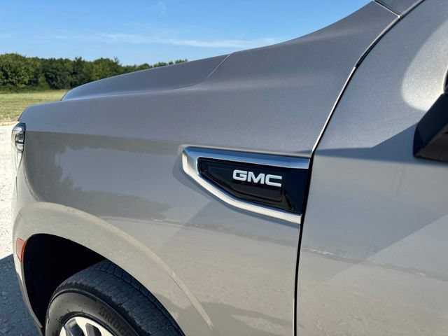 Used 2024 GMC Yukon Denali w/ Denali Reserve Package AWD/4WD image 10