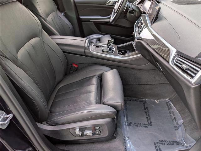 Used 2022 BMW X5 M50i image 22