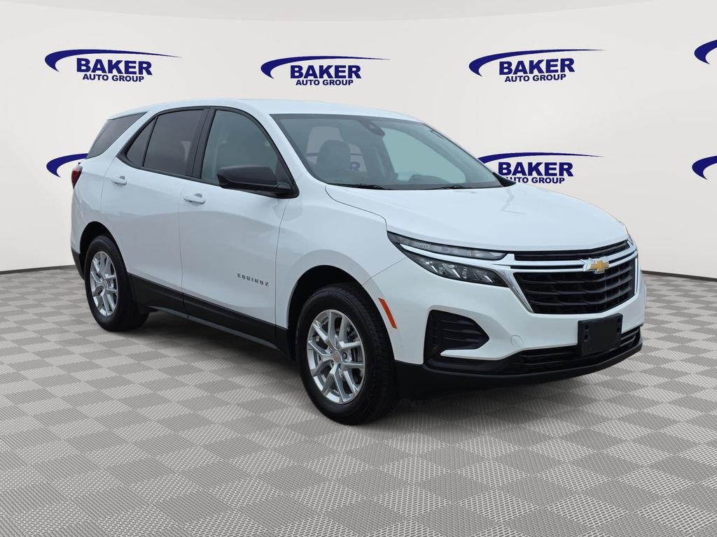 Certified 2024 Chevrolet Equinox LS image 3