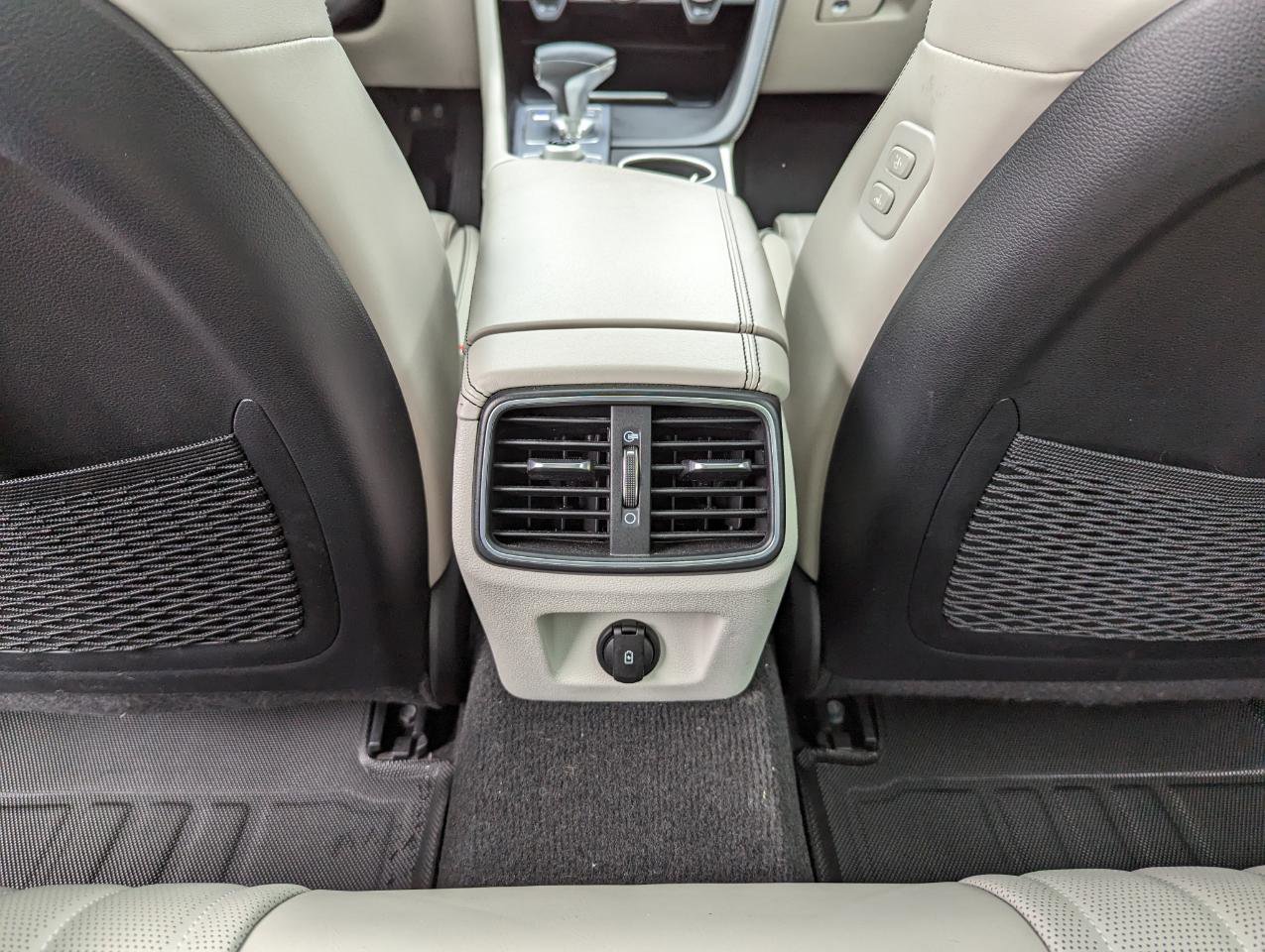 Used 2019 Genesis G70 2.0T Advanced w/ Prestige Package image 39