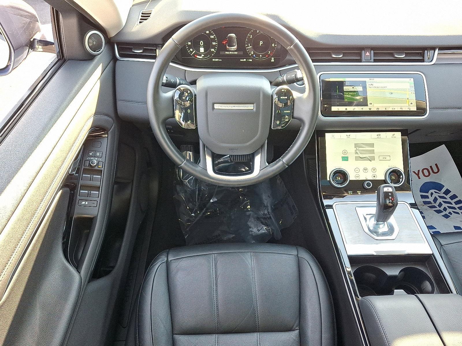 Used 2020 Land Rover Range Rover Evoque SE image 11