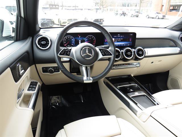 Used 2025 Mercedes-Benz GLB 250 4MATIC image 10