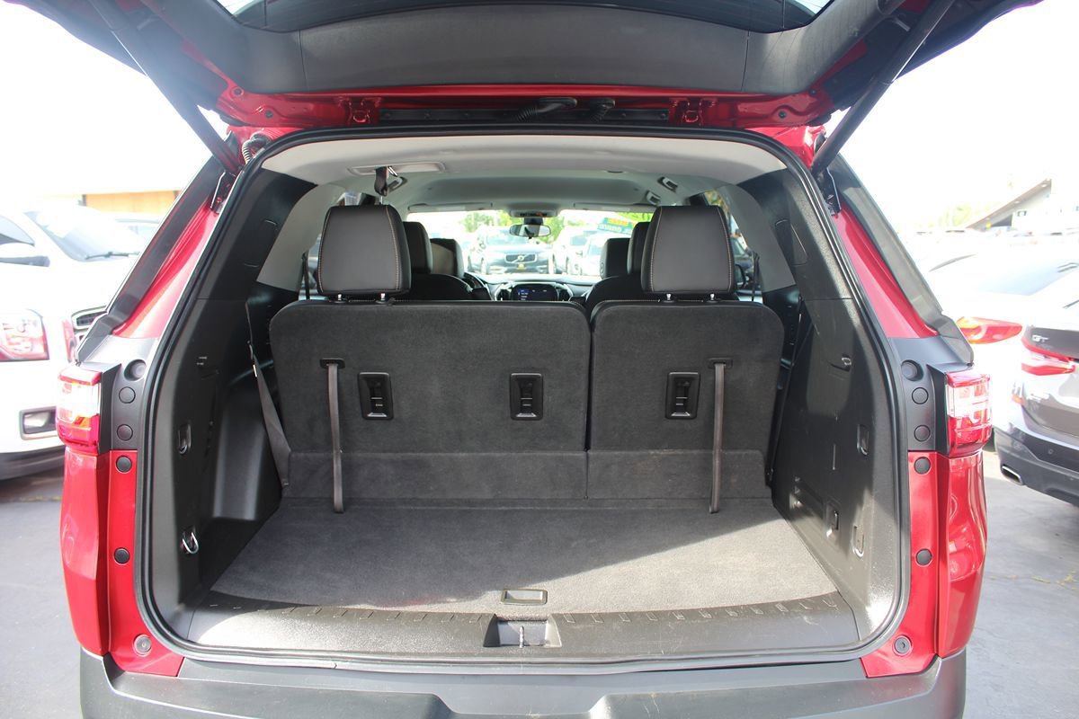 Used 2020 Chevrolet Traverse LT w/ Driver Confidence II Package image 19