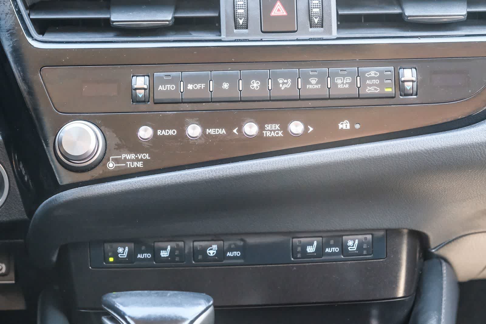 Used 2023 Lexus ES 350 w/ Premium Package FWD image 17