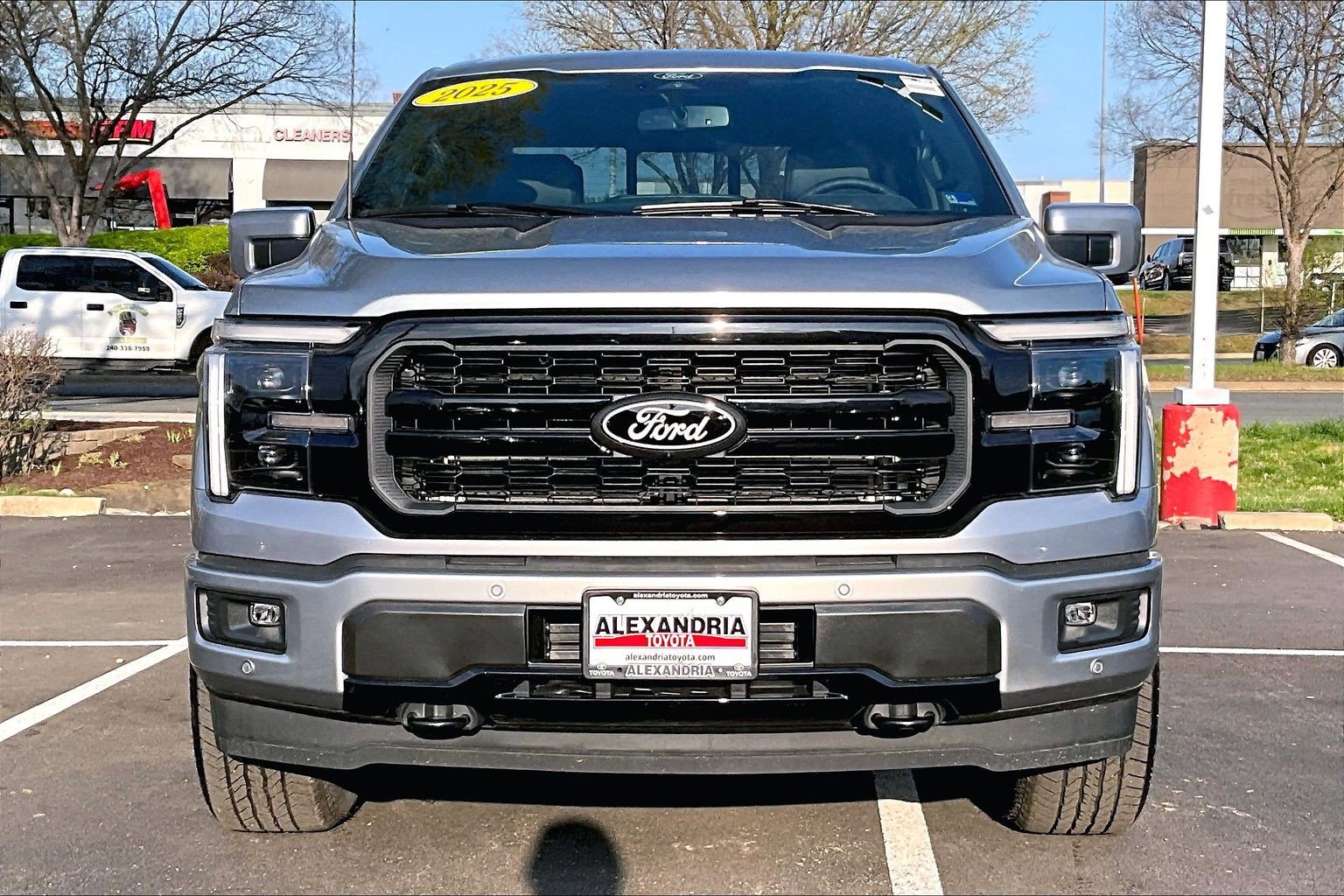 Used 2025 Ford F150 Lariat image 3