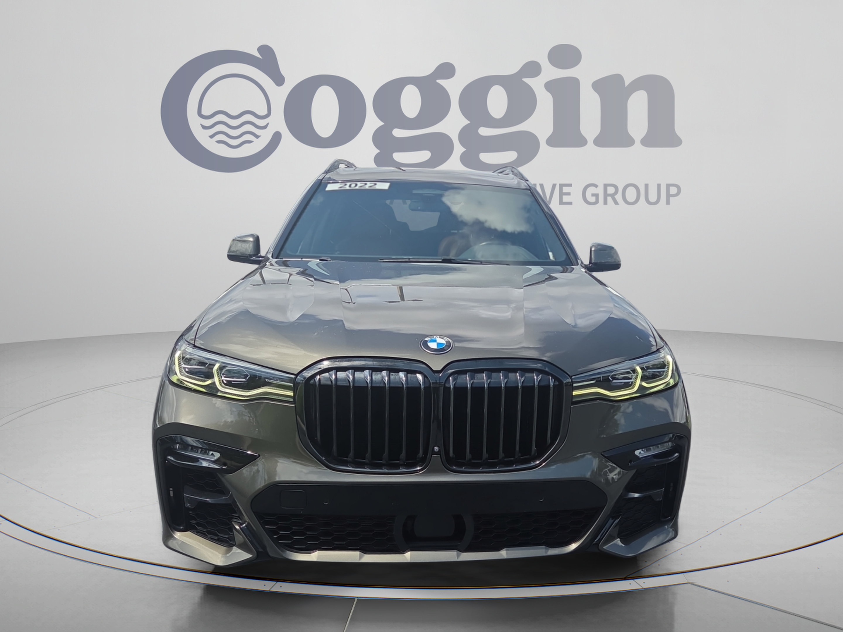 Used 2022 BMW X7 xDrive40i w/ M Sport Package AWD/4WD image 8