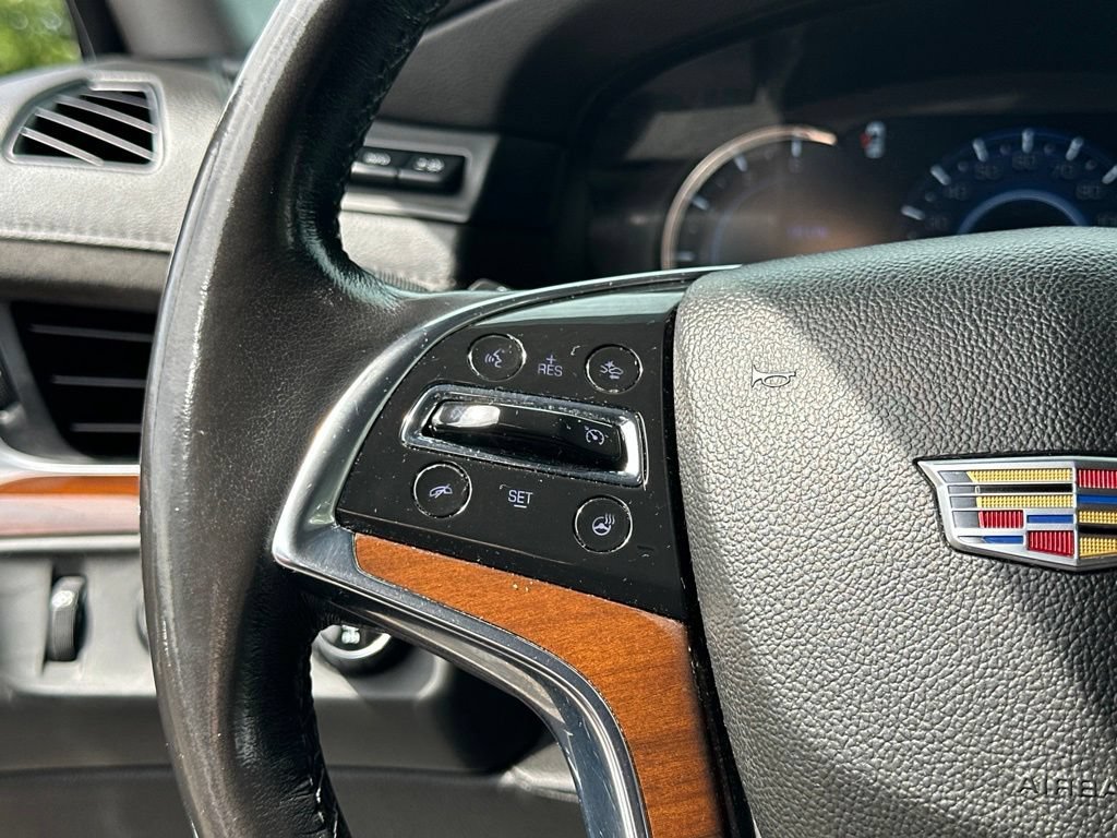 Used 2020 Cadillac Escalade Luxury AWD/4WD image 4