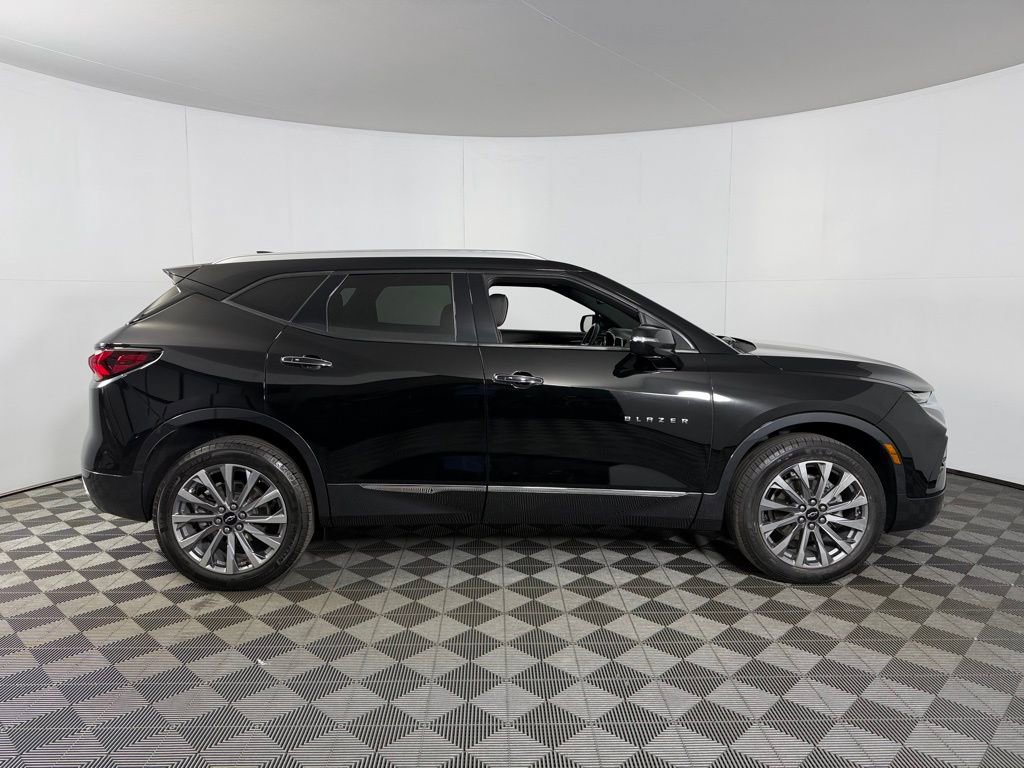 Used 2022 Chevrolet Blazer Premier w/ Enhanced Convenience Package image 4