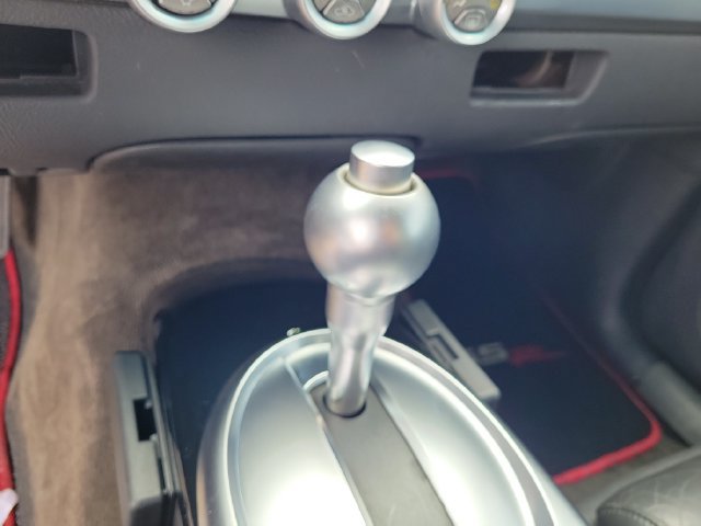 Used 2004 Chevrolet SSR w/ Preferred Equipment Group RWD image 26