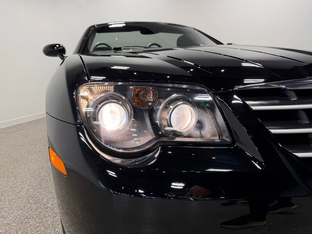 Used 2005 Chrysler Crossfire Convertible image 9