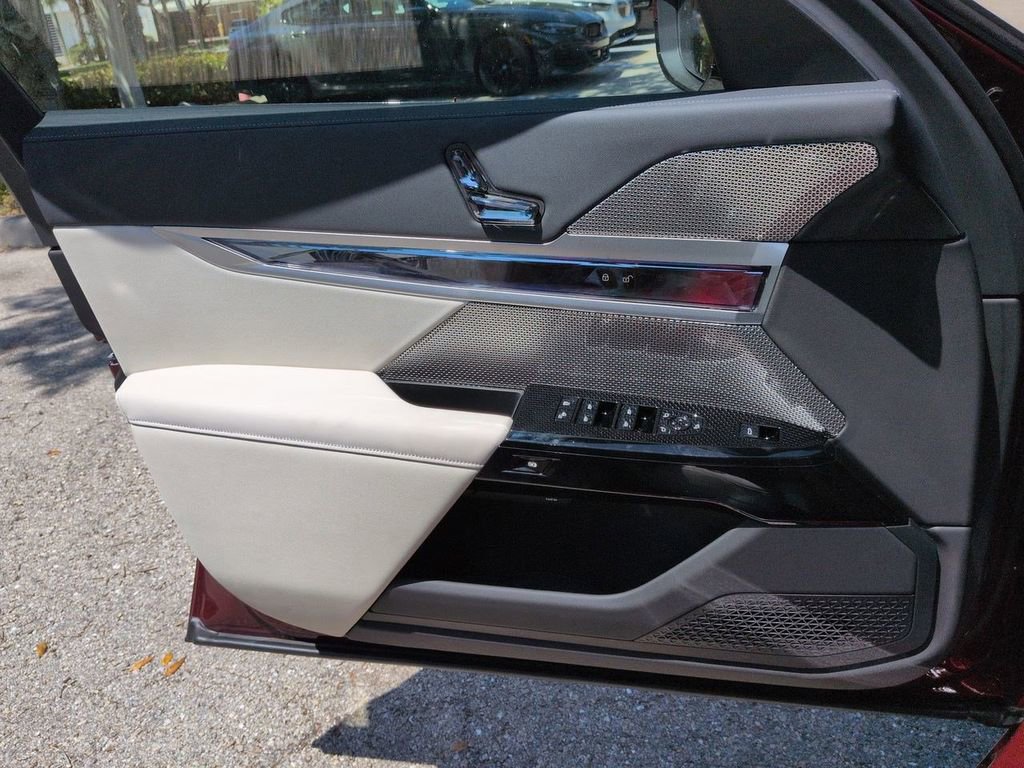 New 2026 BMW 740i RWD image 31
