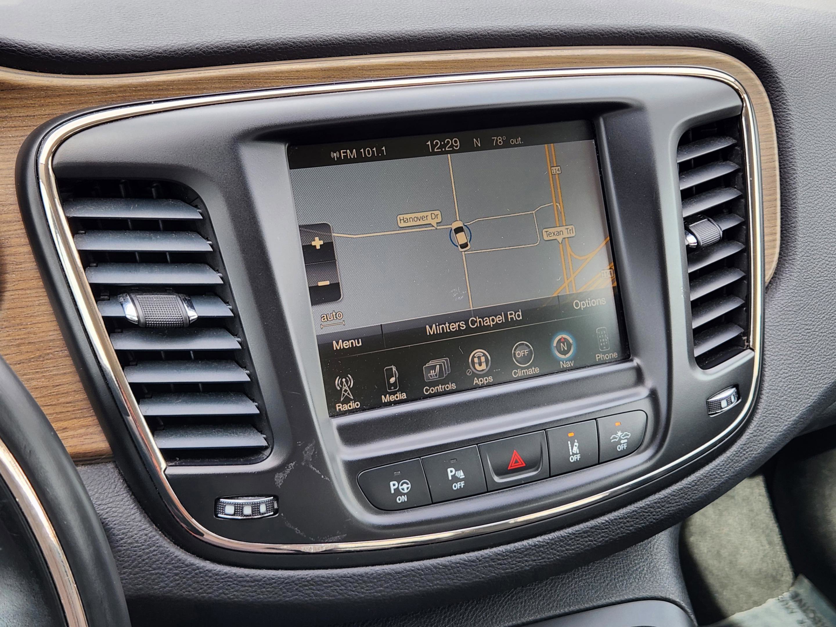 Used 2016 Chrysler 200 C w/ Premium Group image 12