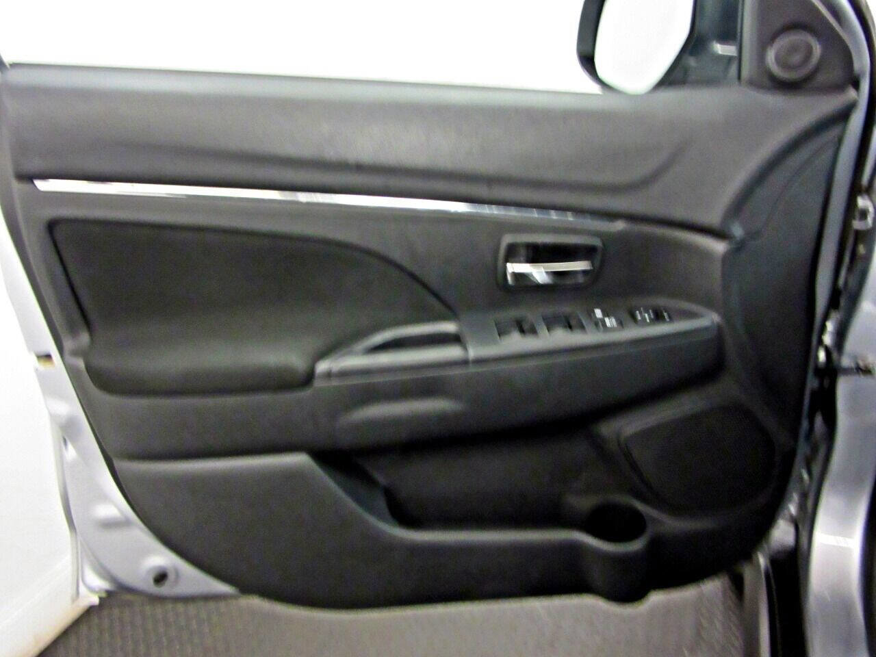 Used 2016 Mitsubishi Outlander Sport ES AWD/4WD image 7