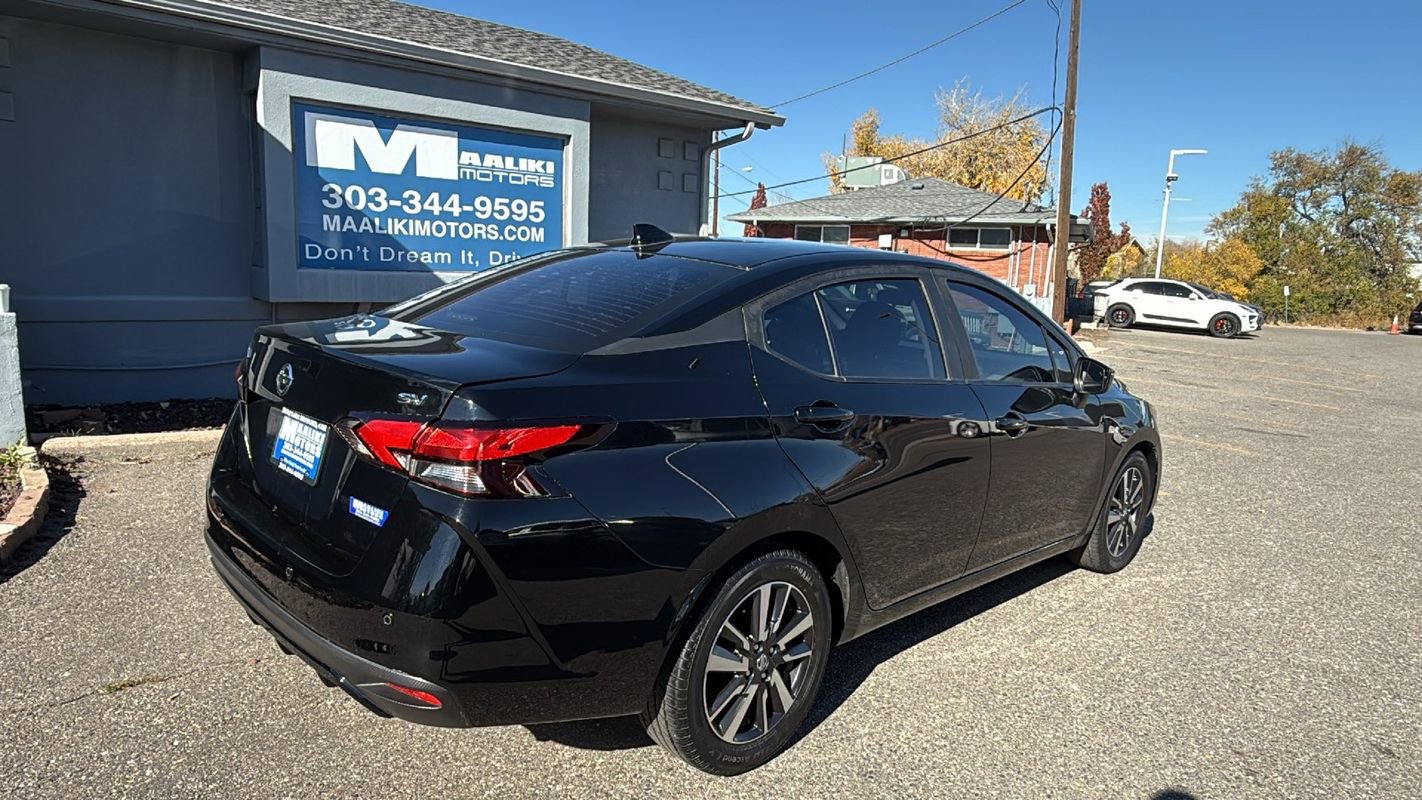 Used 2020 Nissan Versa SV image 5