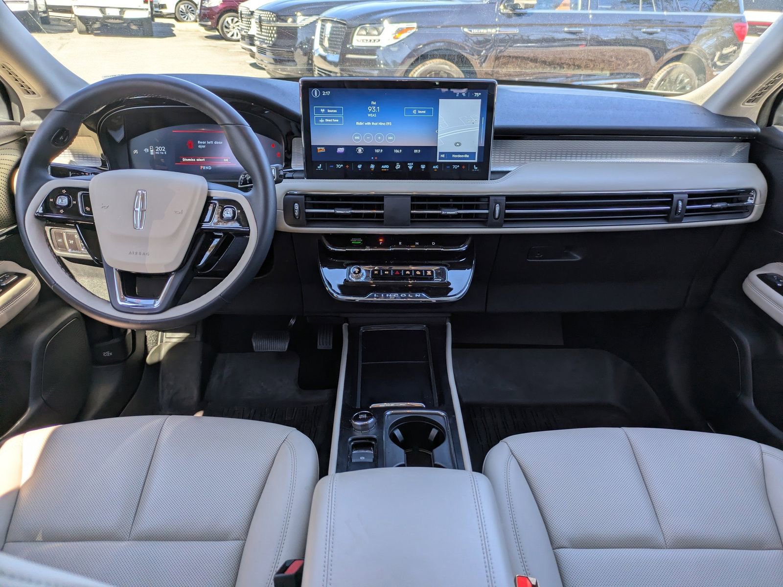 Certified 2025 Lincoln Corsair FWD w/ Equipment Group 101A image 16