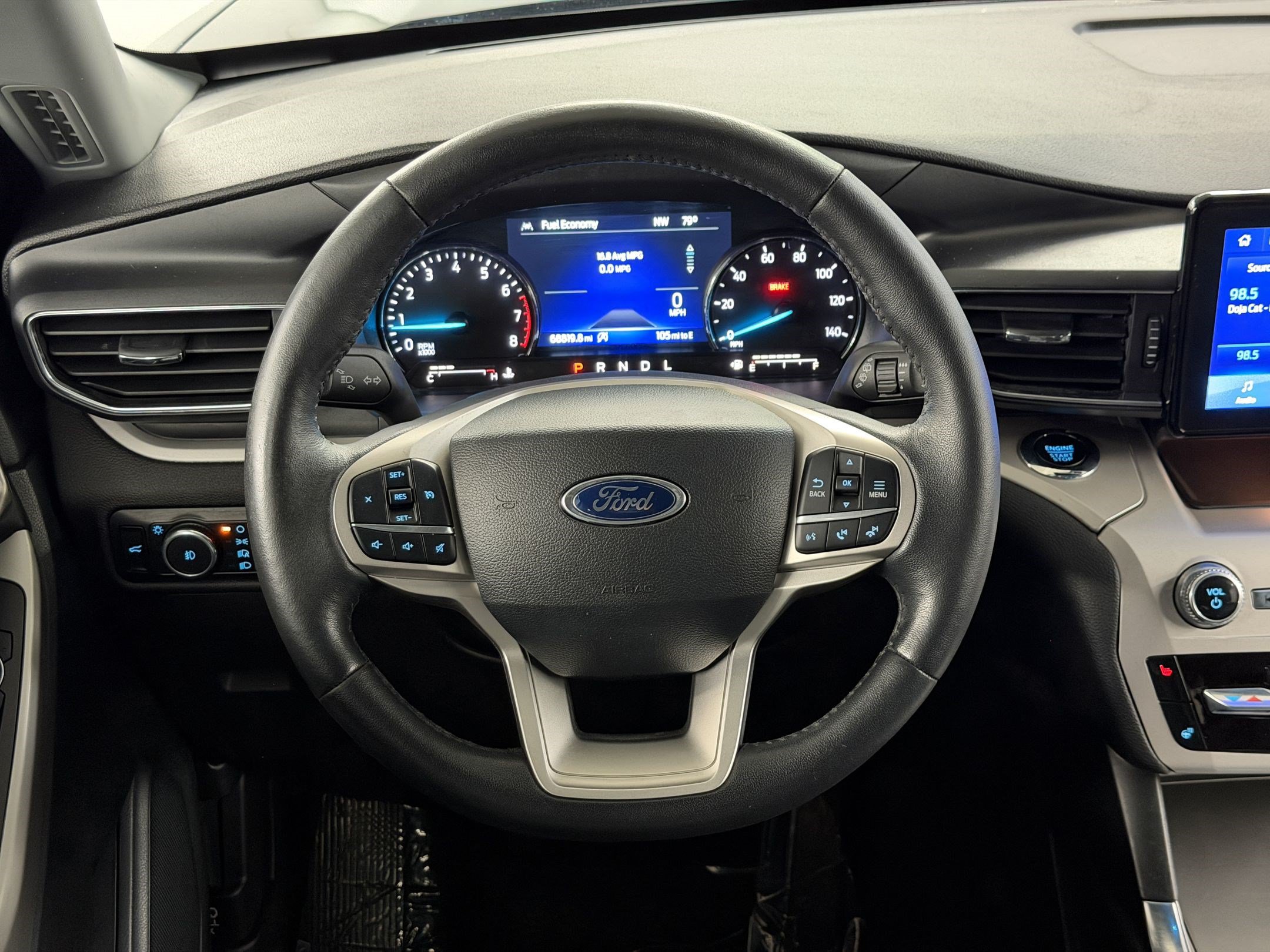 Used 2024 Ford Explorer XLT w/ Equipment Group 202A RWD image 11
