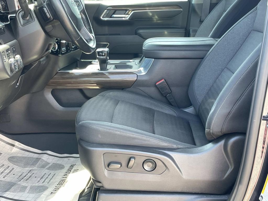 Used 2024 Chevrolet Silverado 1500 LT Trail Boss w/ Convenience Package II image 18