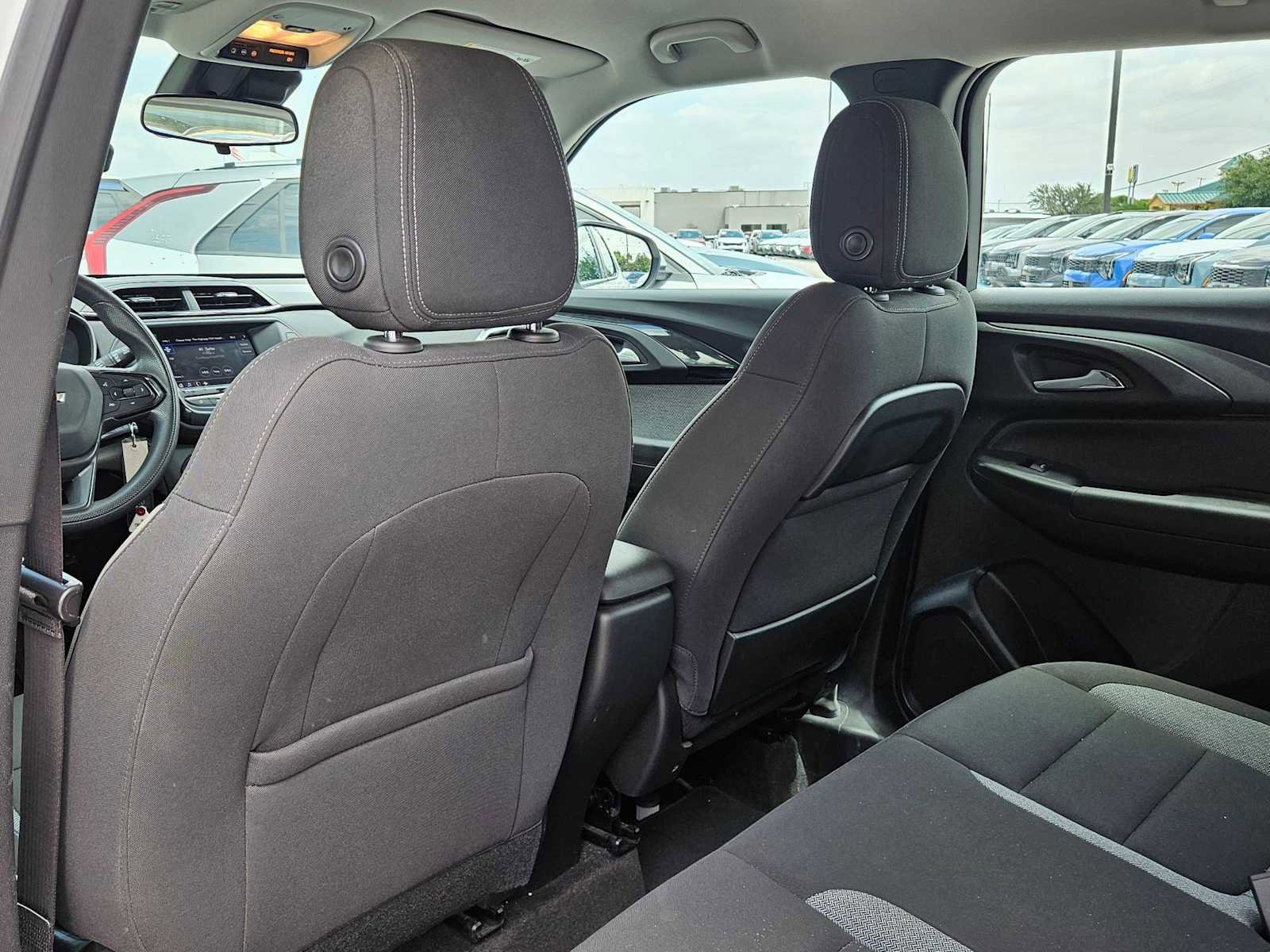 Used 2023 Chevrolet TrailBlazer LS FWD image 12