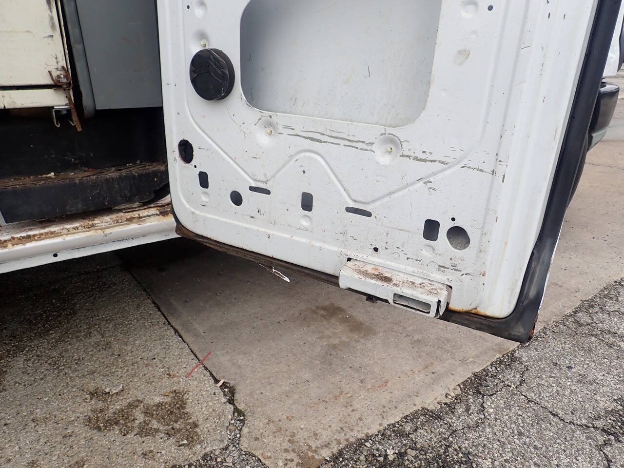 Used 2012 Ford E-250 and Econoline 250 w/ Commercial Cargo Van Pkg RWD image 24