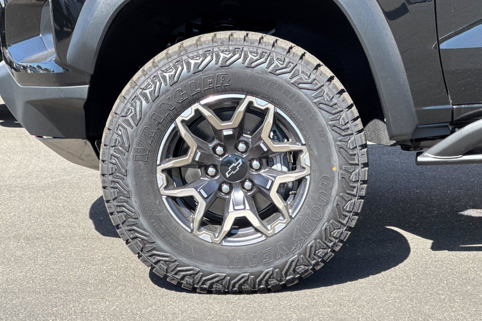New 2026 Chevrolet Colorado ZR2 w/ Technology Package image 36