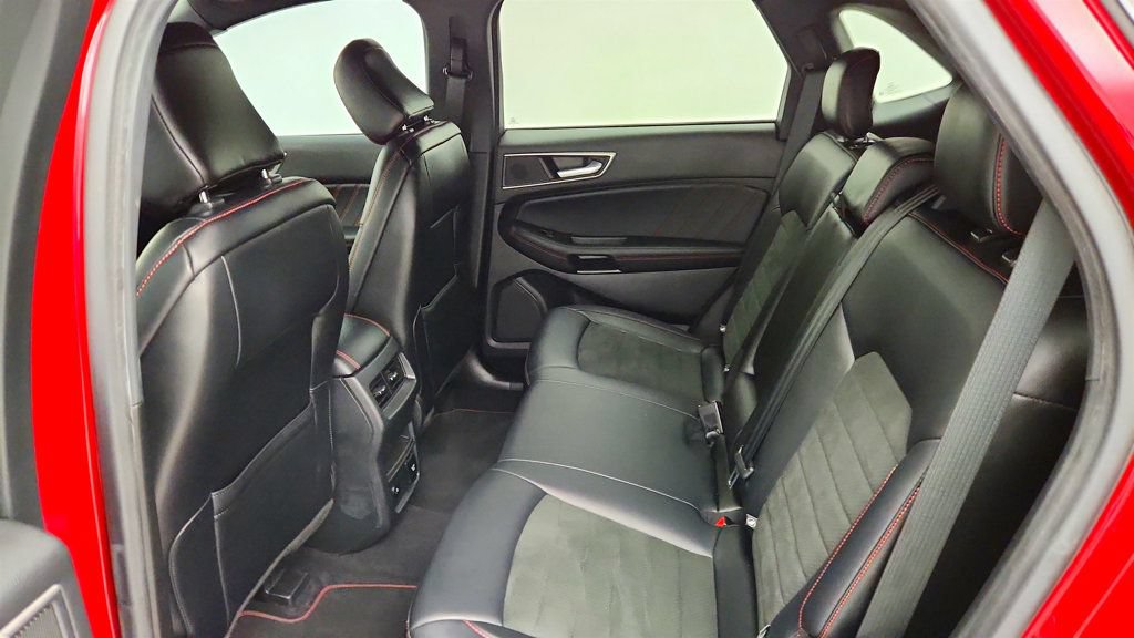 Used 2022 Ford Edge ST-Line AWD/4WD image 19