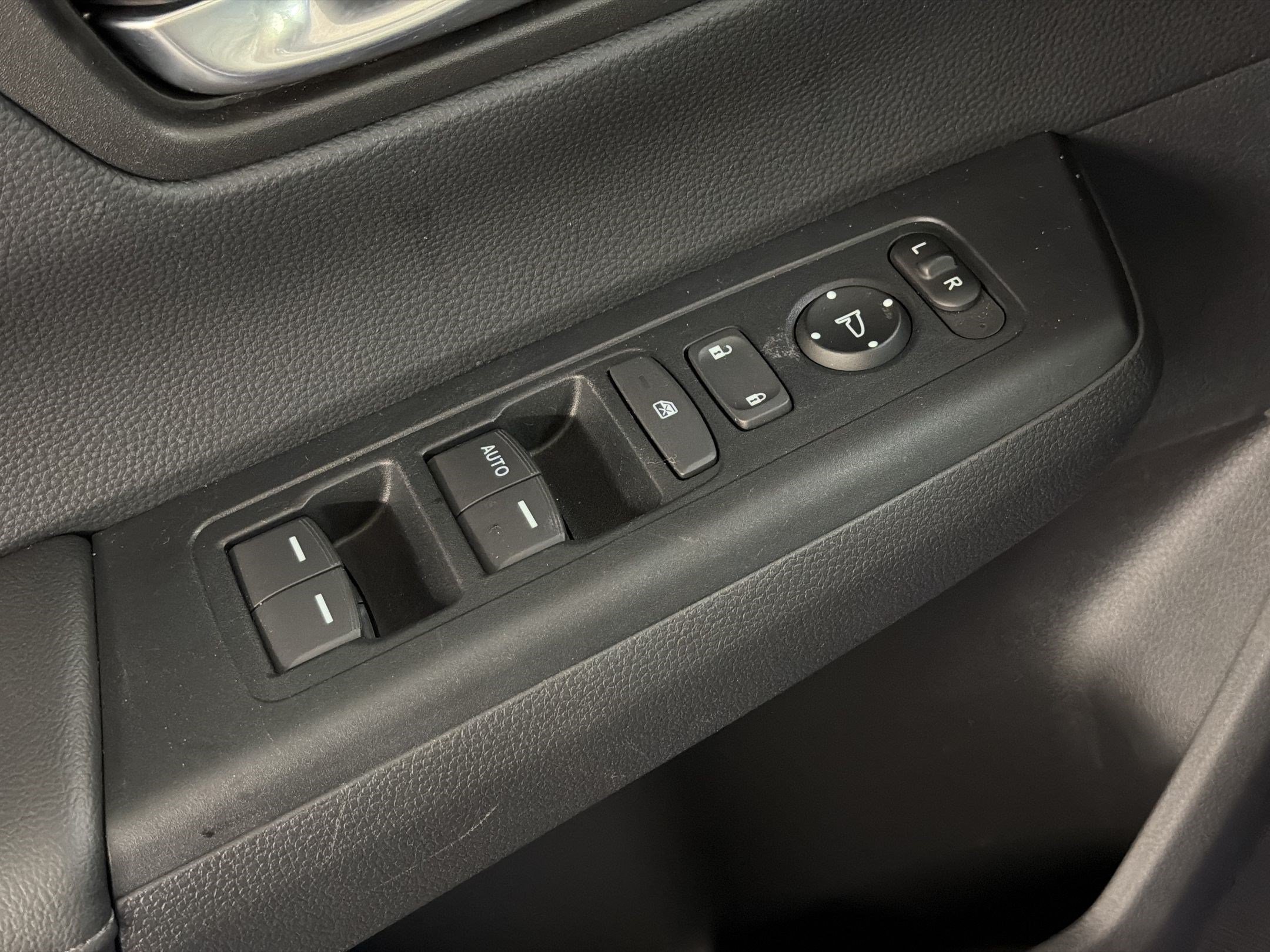Certified 2025 Honda CR-V LX image 14