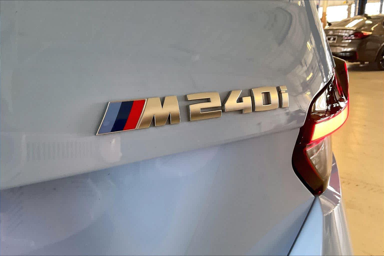 Used 2025 BMW M240i Coupe RWD image 9