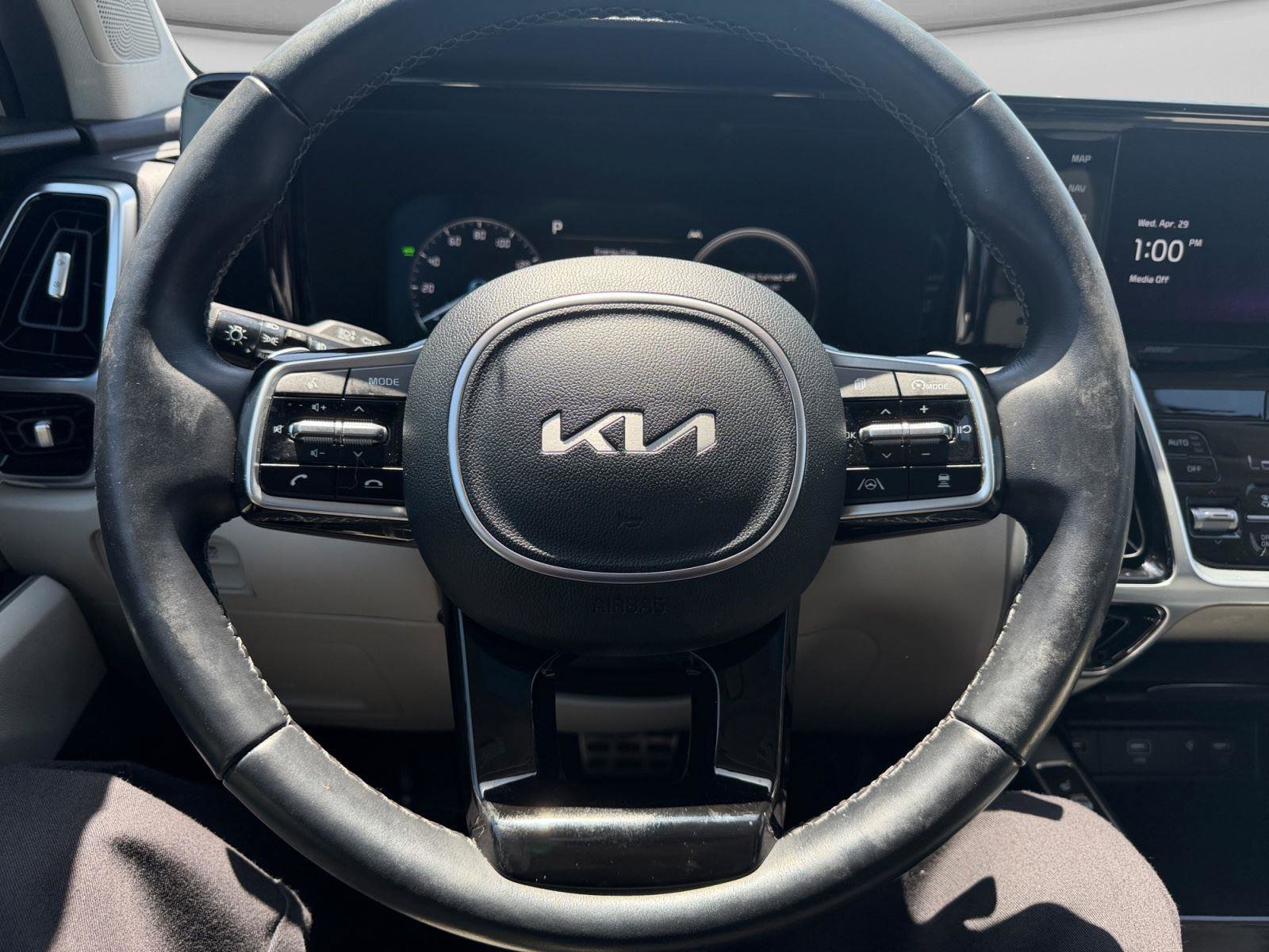 Used 2023 Kia Sorento SX Prestige w/ Panoramic Sunroof Package AWD/4WD image 15