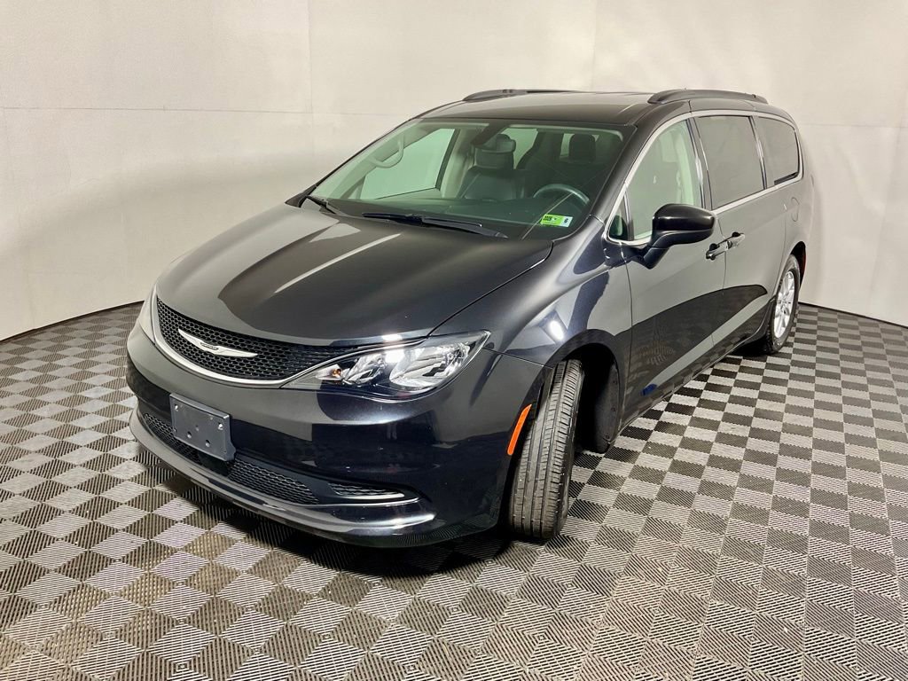 Used 2021 Chrysler Voyager Lxi image 8