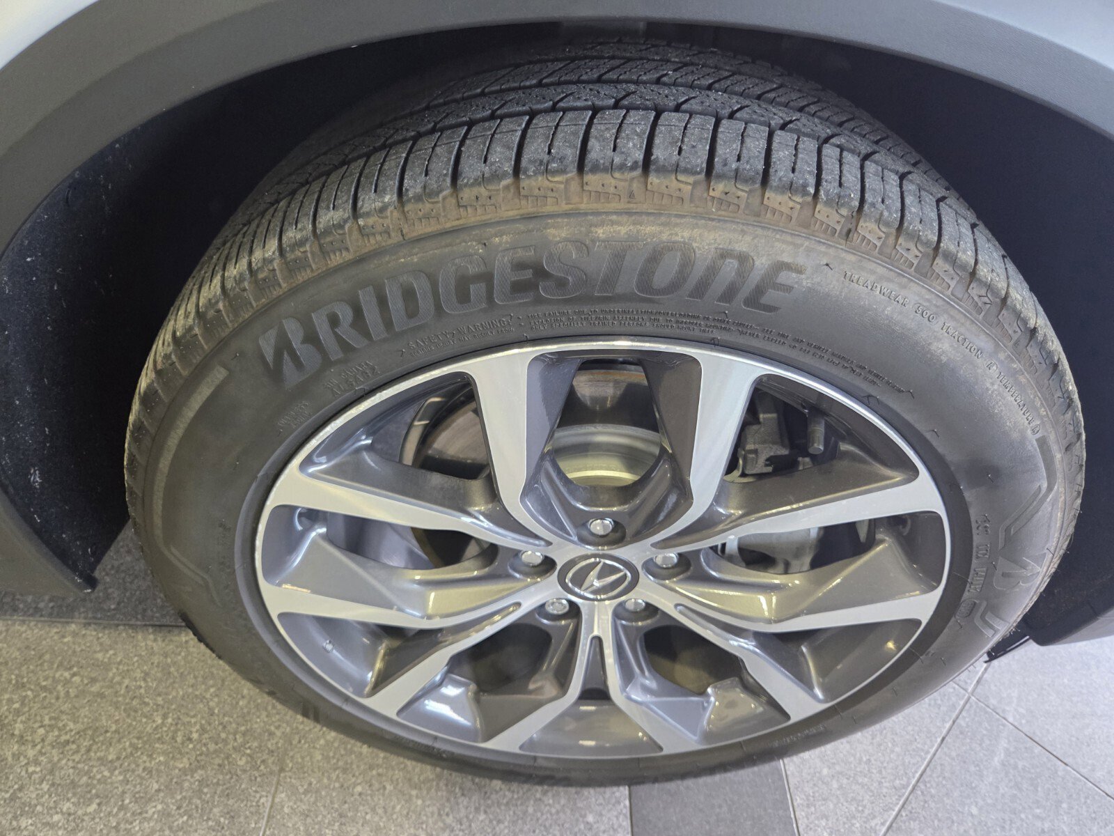 Used 2024 Acura MDX SH-AWD w/ Technology Package image 29