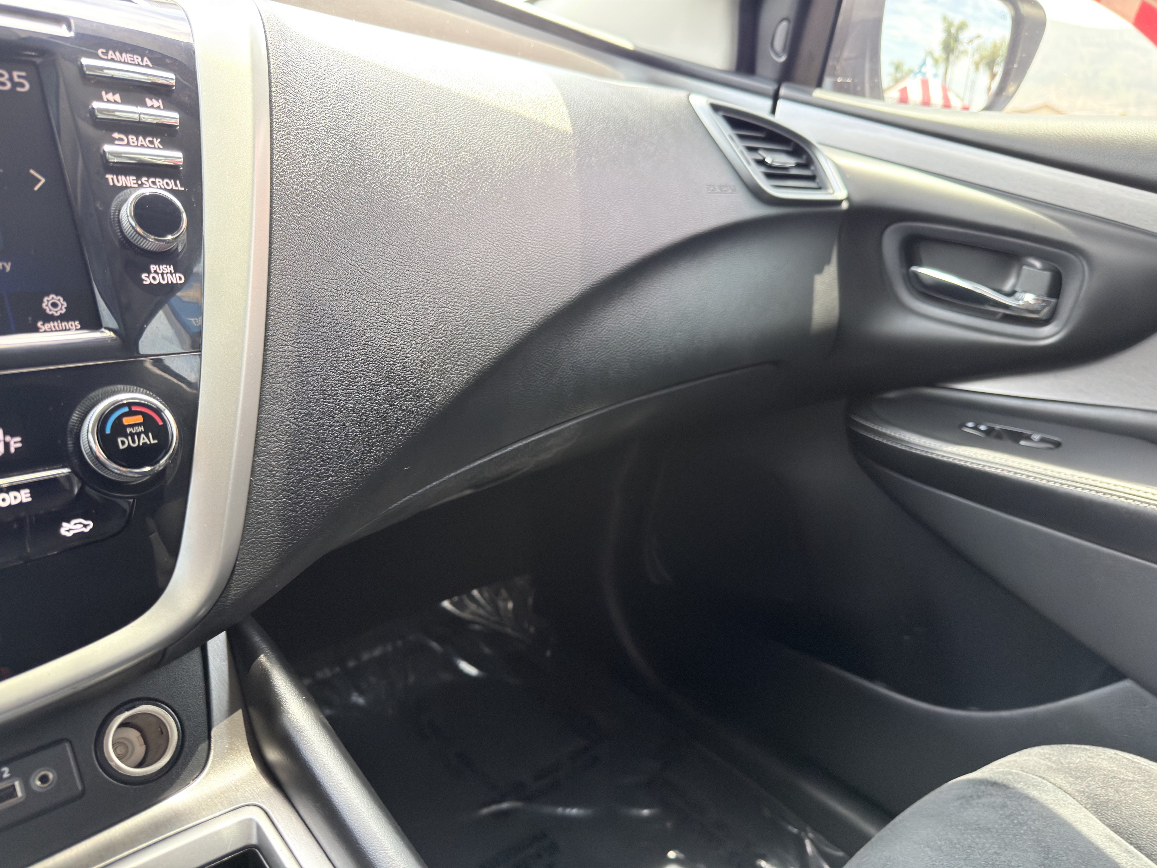 Used 2021 Nissan Murano SV FWD image 33