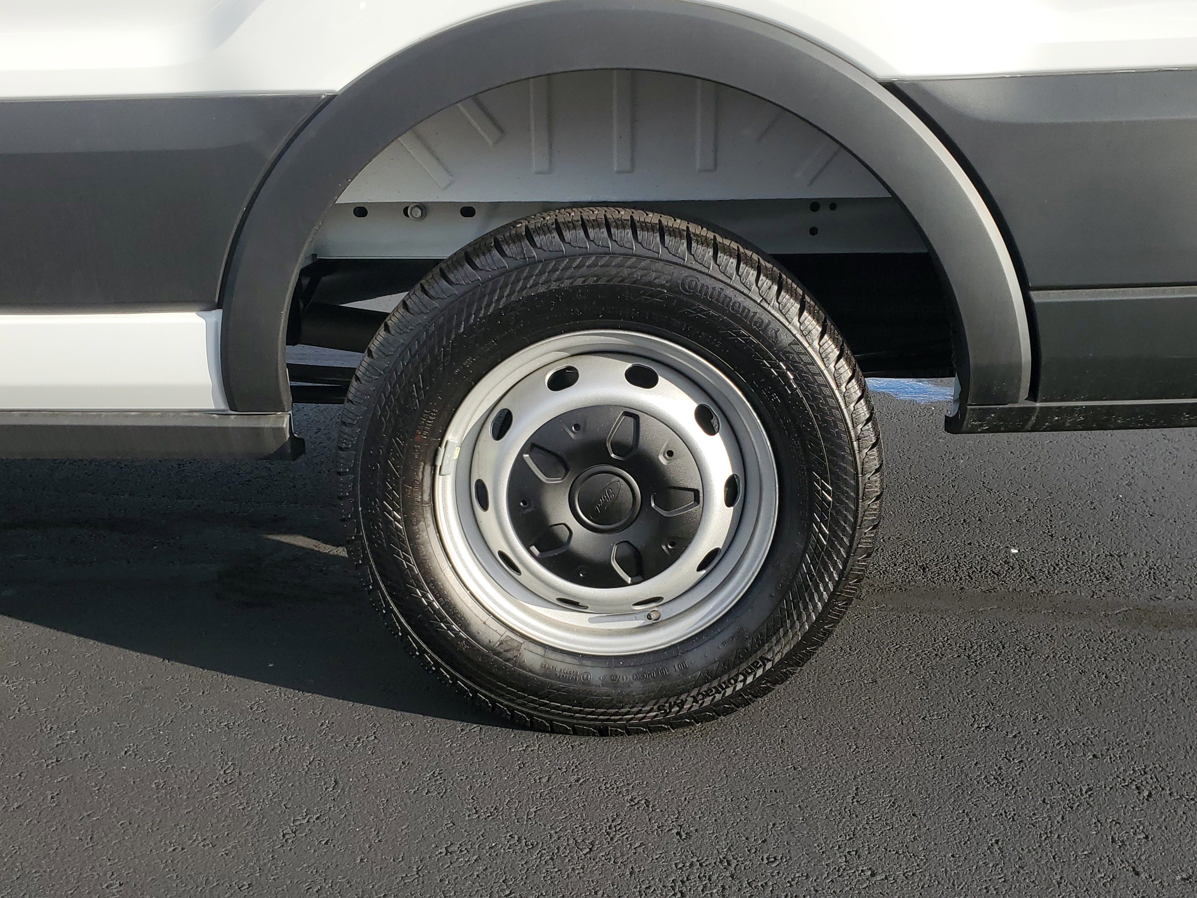 New 2025 Ford Transit 250 148 Medium Roof w/ Load Area Protection Package image 5