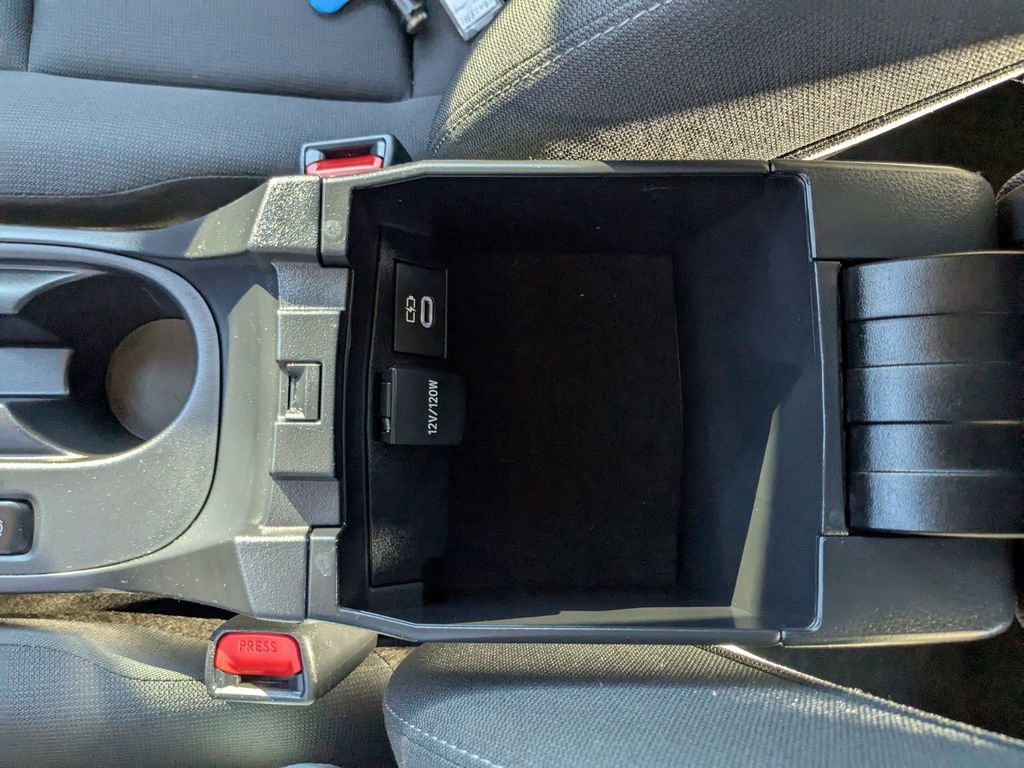 Used 2025 Toyota Corolla LE image 26