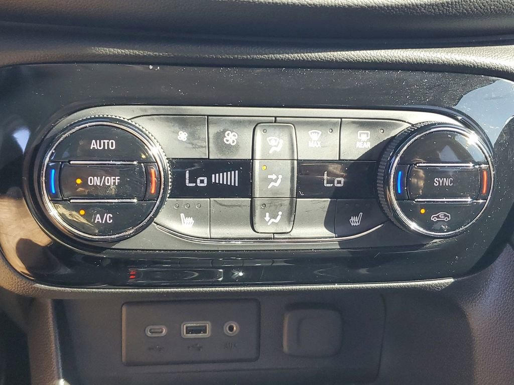 Used 2023 Buick Encore GX Select image 32