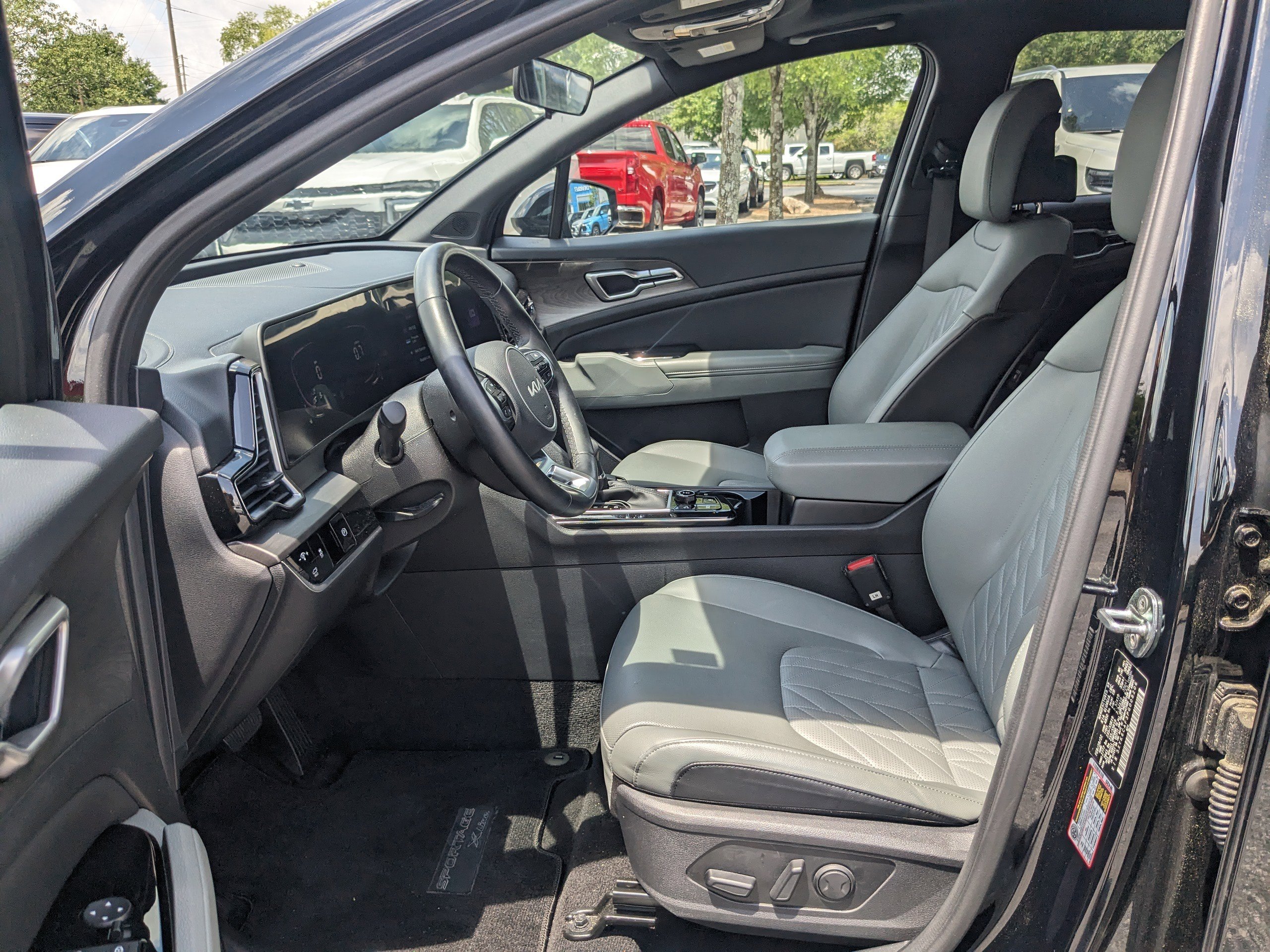 Used 2023 Kia Sportage X-Line w/ X-Line Premium Package image 22