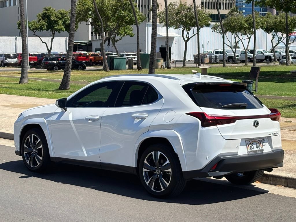 Used 2025 Lexus UX 300h AWD image 2
