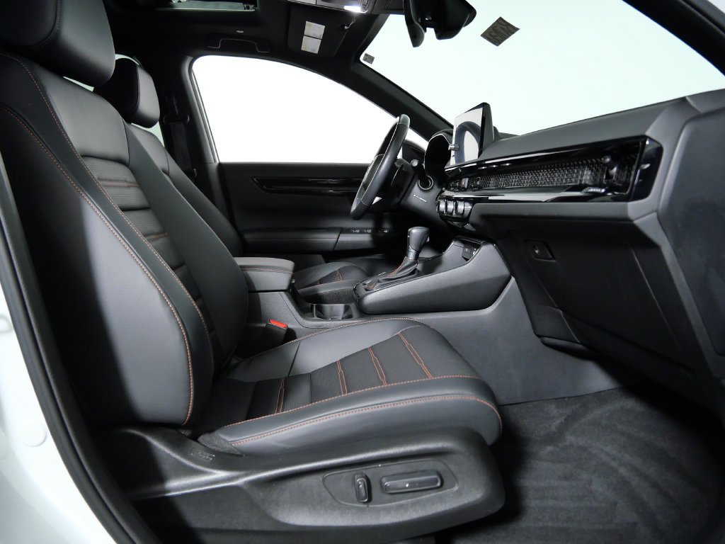 Used 2023 Honda CR-V Sport Touring image 11