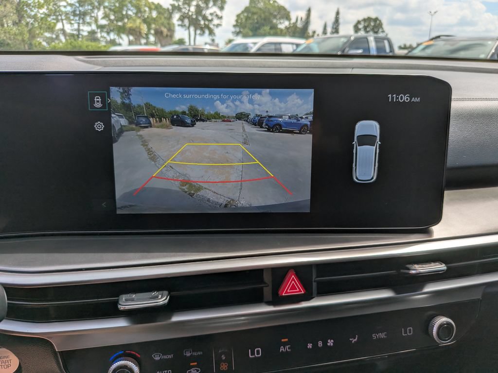 Certified 2025 Kia Sorento S FWD image 24